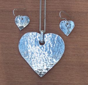 Heart pendant + earrings