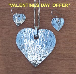 Hammered heart pendant and earrings offer